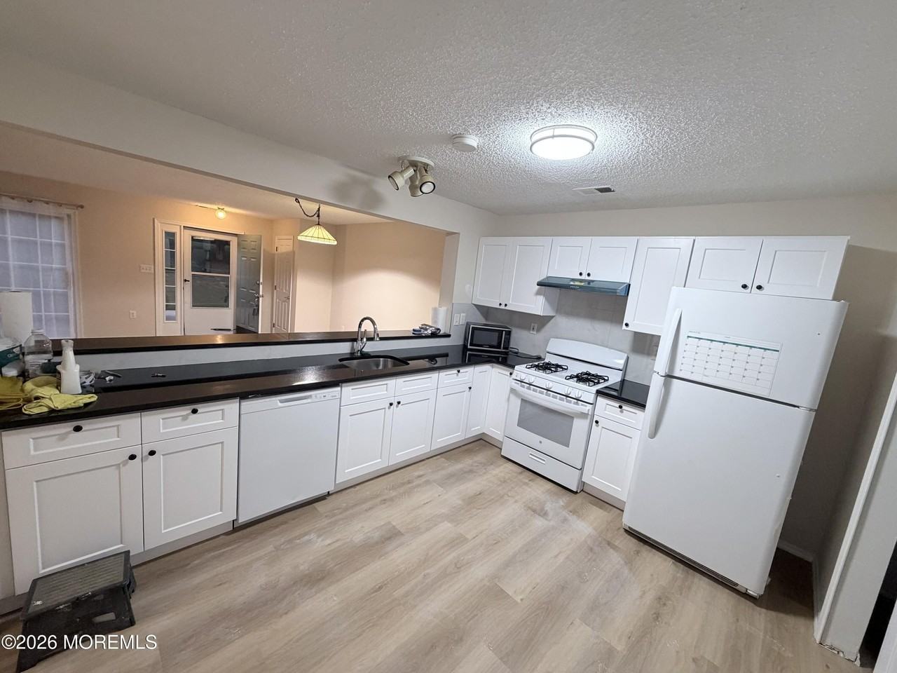 29 Madison Ct - Photo 5 of 10