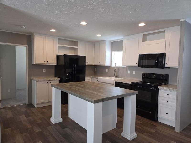 58 Charles Ave - Photo 2 of 12