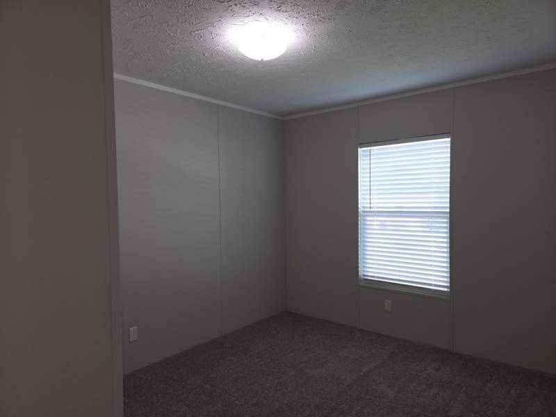 58 Charles Ave - Photo 7 of 12