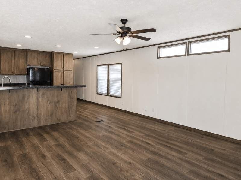 220 Robin Ann Ave - Photo 2 of 7