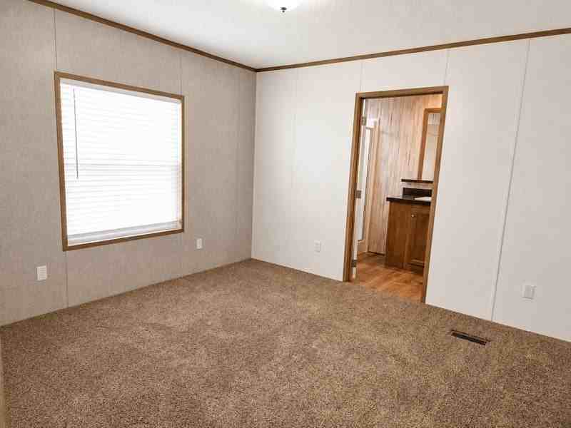 220 Robin Ann Ave - Photo 5 of 7