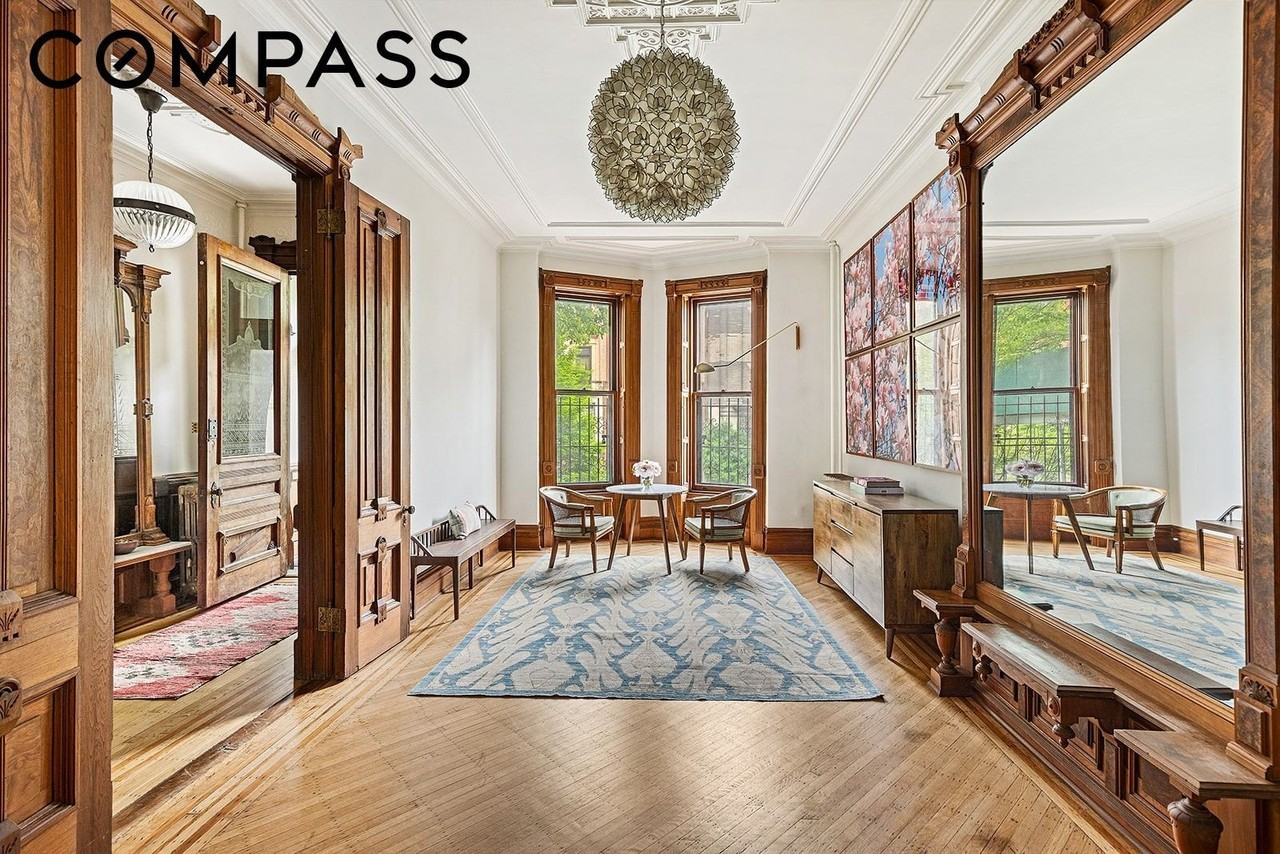 153 Hancock St - Photo 2 of 15