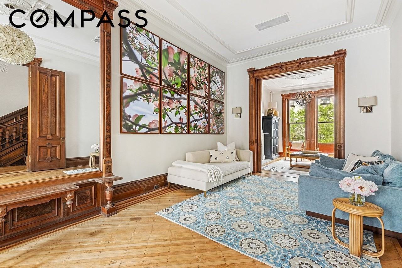153 Hancock St - Photo 3 of 15