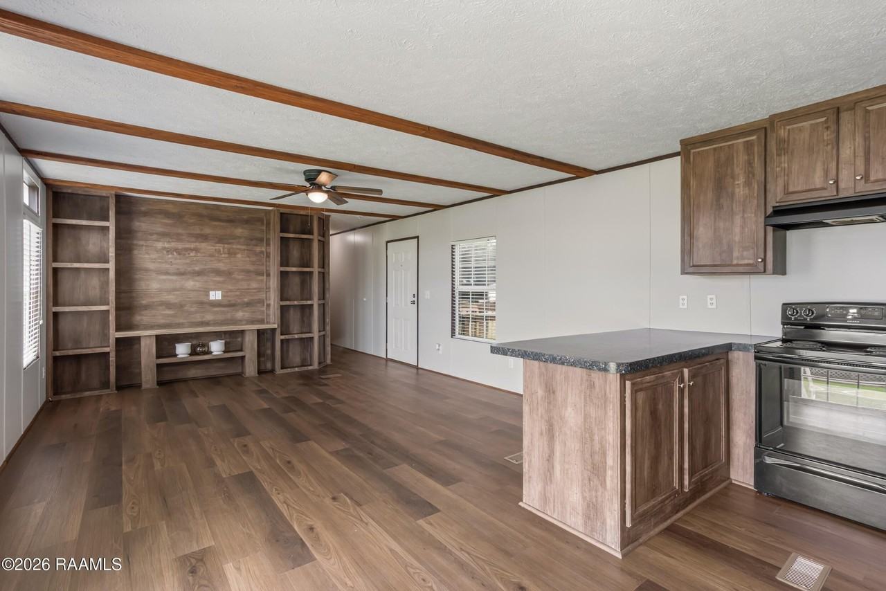 2013 Allen Rd - Photo 4 of 14