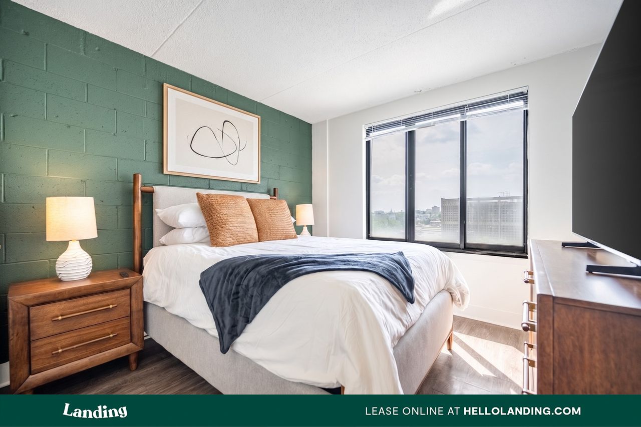 3075 W Grand Blvd - Photo 3 of 50