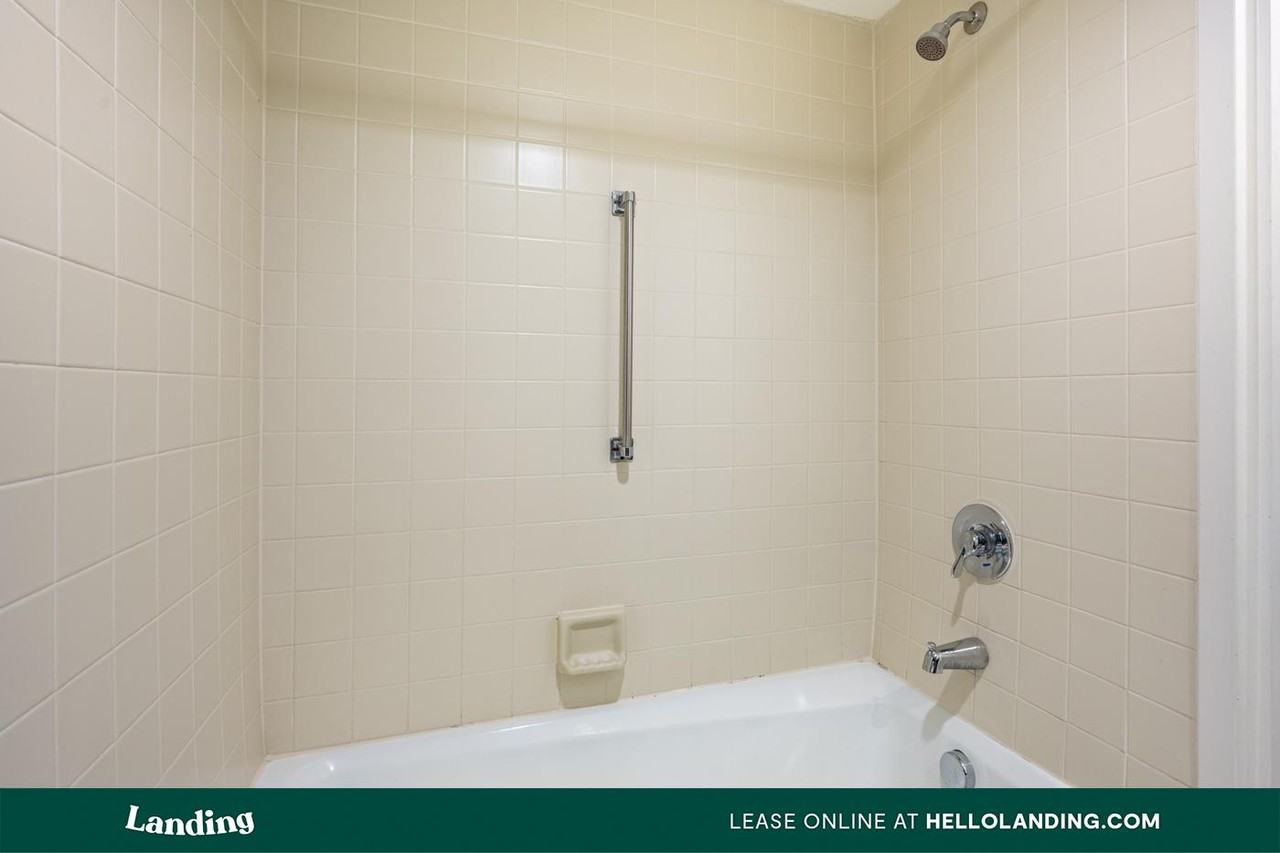 3075 W Grand Blvd - Photo 5 of 50
