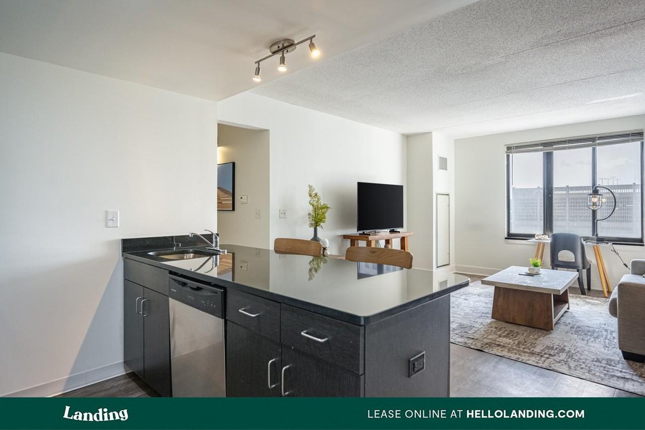 3075 W Grand Blvd - Photo 7 of 50
