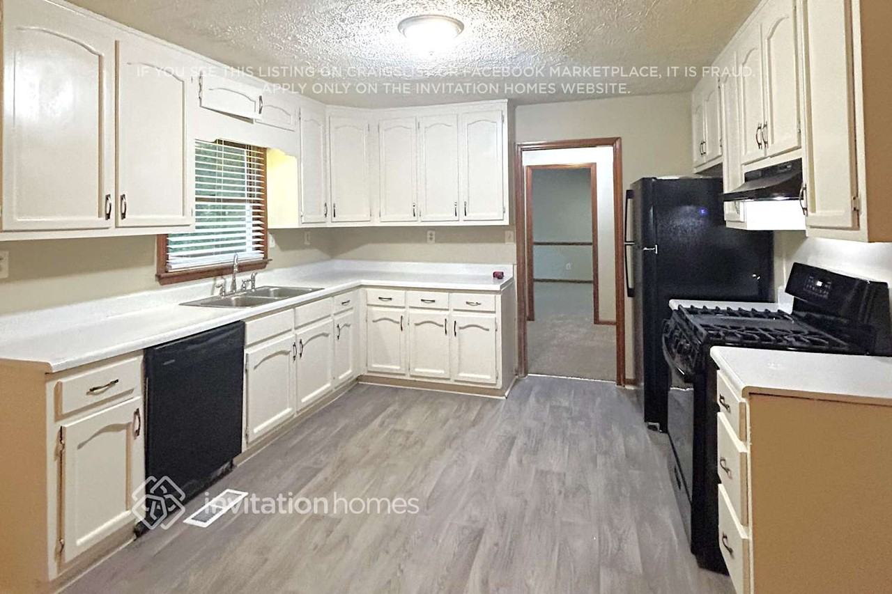5130 Brownwood Dr - Photo 6 of 19