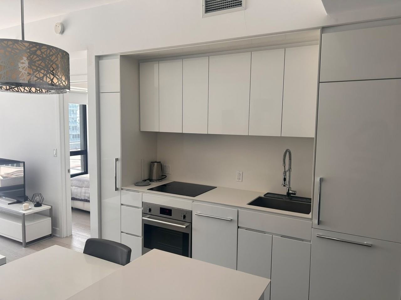 1288 Avenue des Canadiens-de-Montréal #1403 - Photo 3 of 11