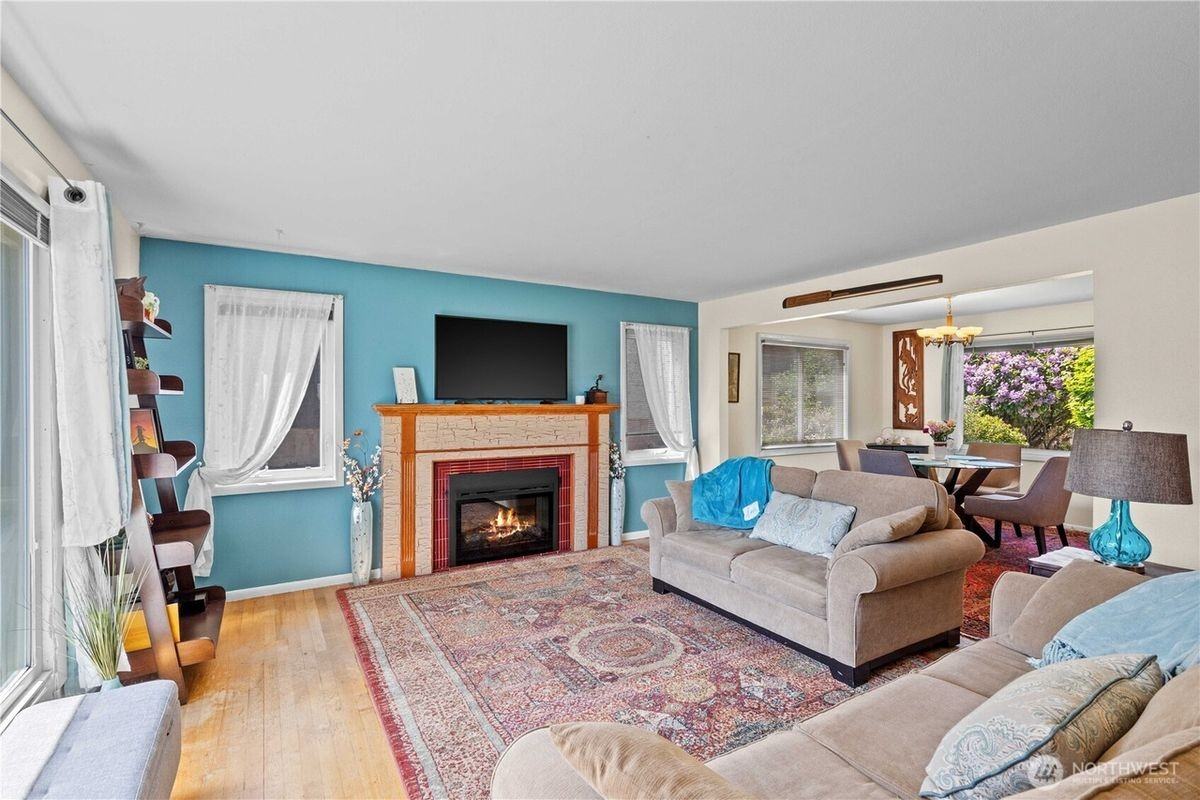 4813 N 24th St - Photo 4 of 21