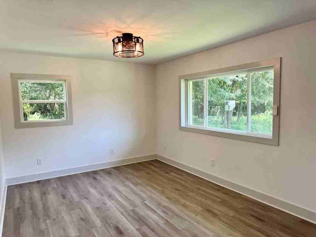1473 Calhoun Street Ln - Photo 4 of 12