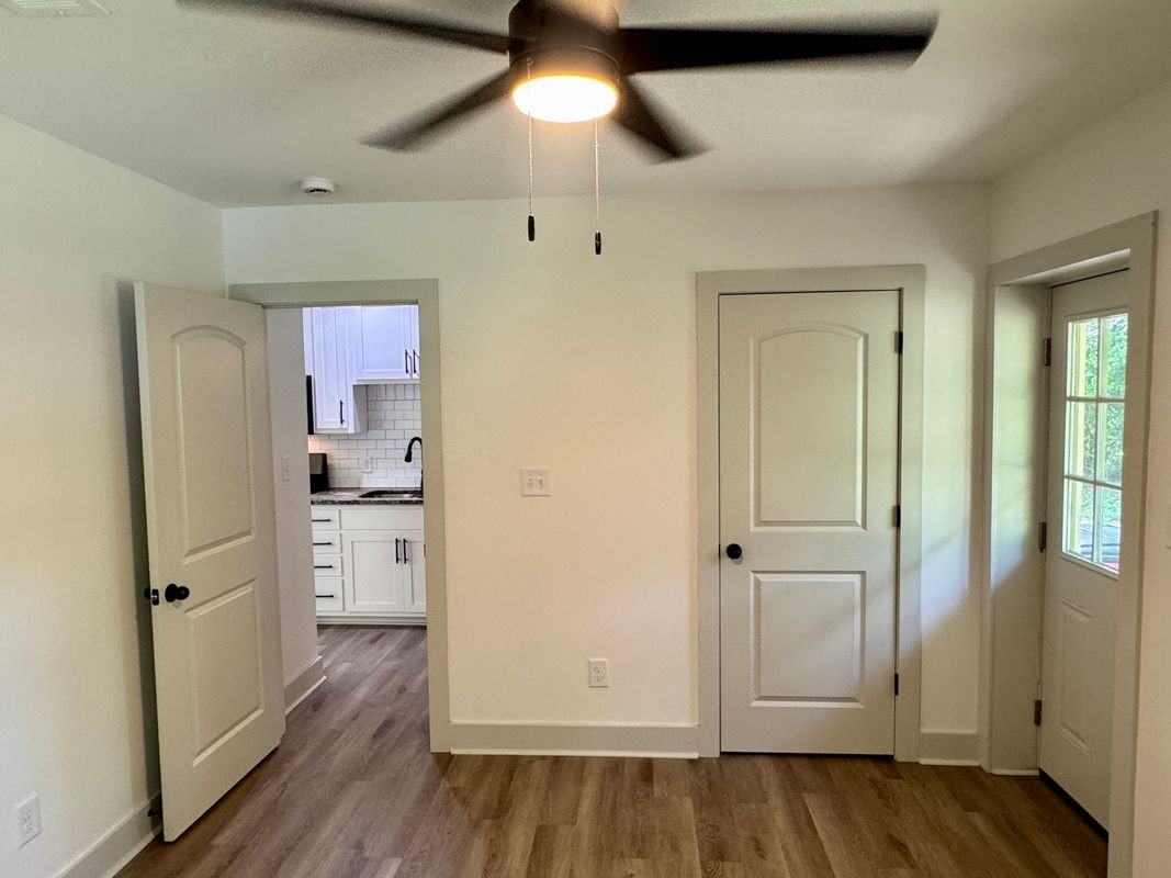 1473 Calhoun Street Ln - Photo 5 of 12