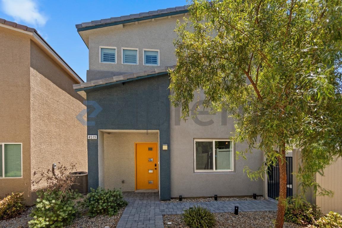 4519 Sapphire Moon Ave - Photo 2 of 23