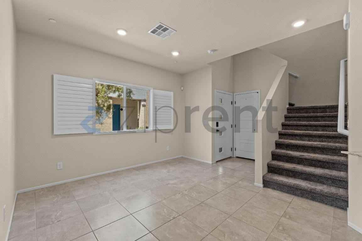 4519 Sapphire Moon Ave - Photo 4 of 23