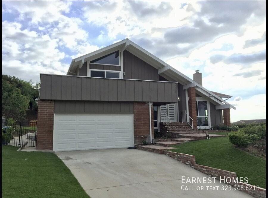 4455 Deanwood Dr - Photo 2 of 42