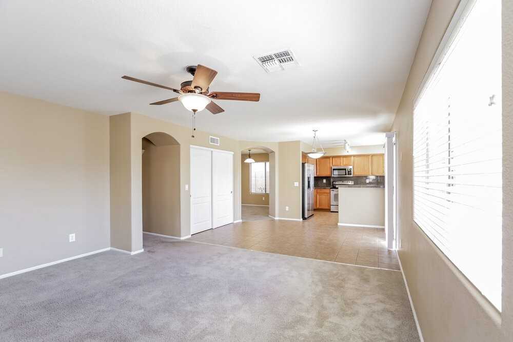 2343 W Running Deer Trl - Photo 4 of 17
