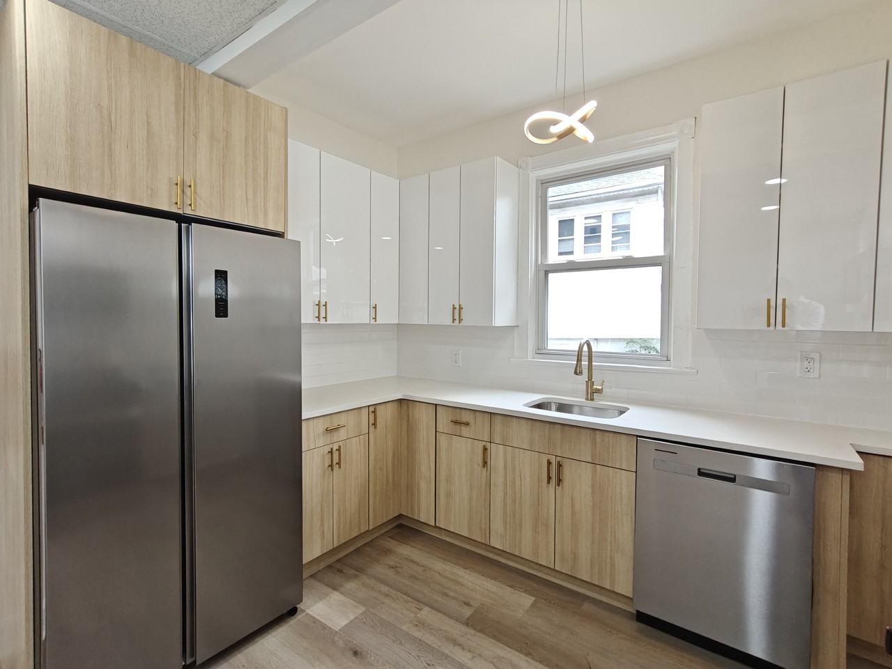2146 44th St #1 - Photo 7 of 22