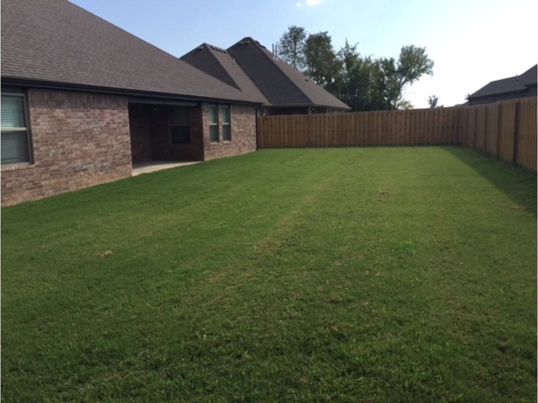 1030 Quail Hollow Dr - Photo 2 of 10