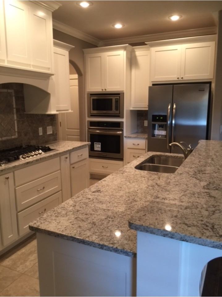 1030 Quail Hollow Dr - Photo 3 of 10