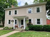 210 W Henry St #1 - Photo 1 of 1