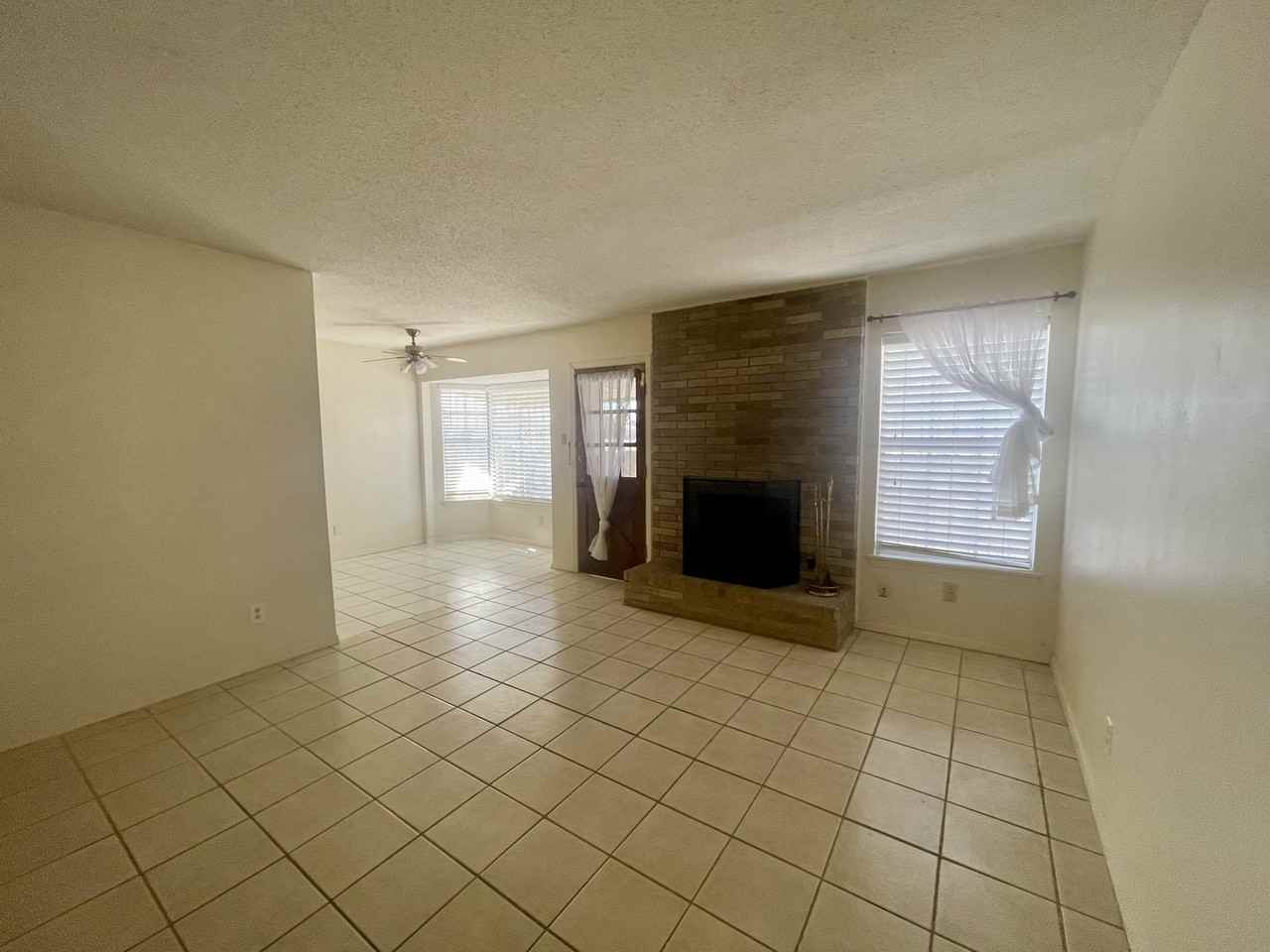 8621 Mettler Dr - Photo 3 of 23
