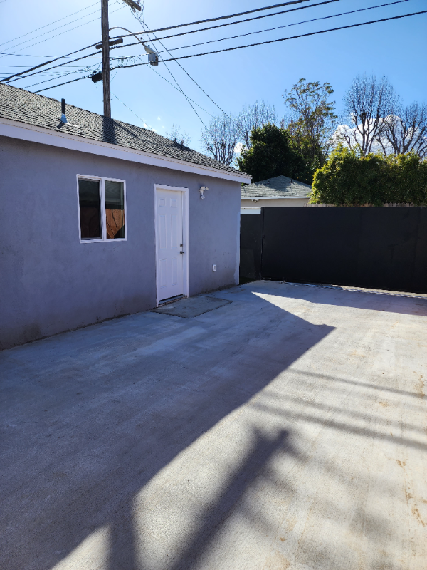 6505 White Oak Ave - Photo 3 of 27