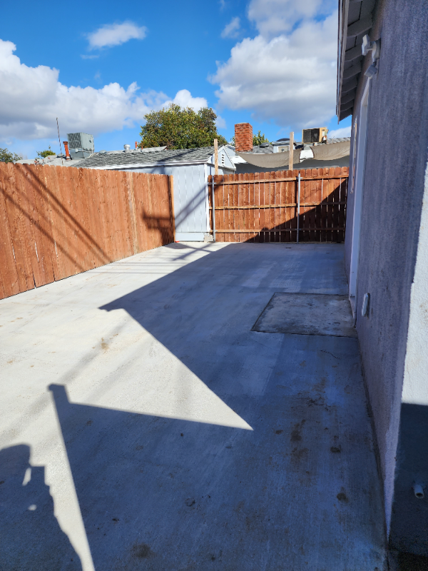 6505 White Oak Ave - Photo 5 of 27