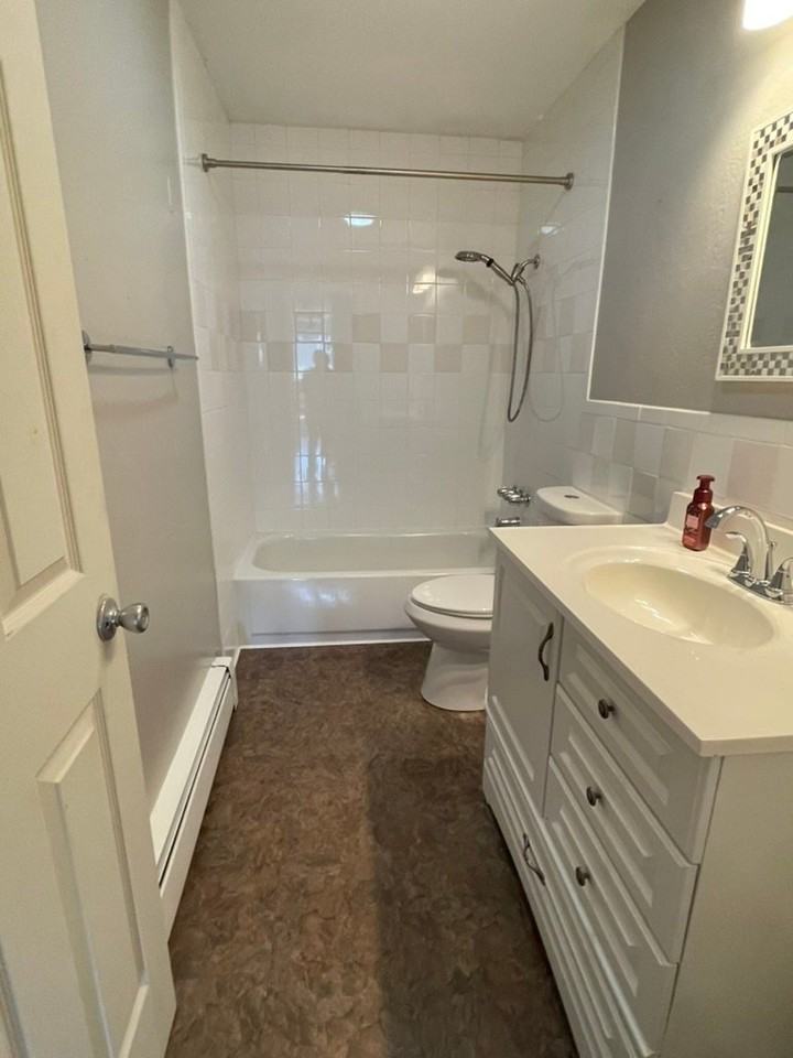 7001 Rovenna St #A - Photo 6 of 10