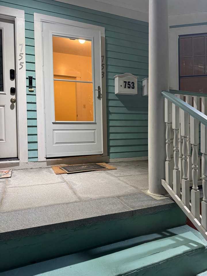 753 Winchester Ave