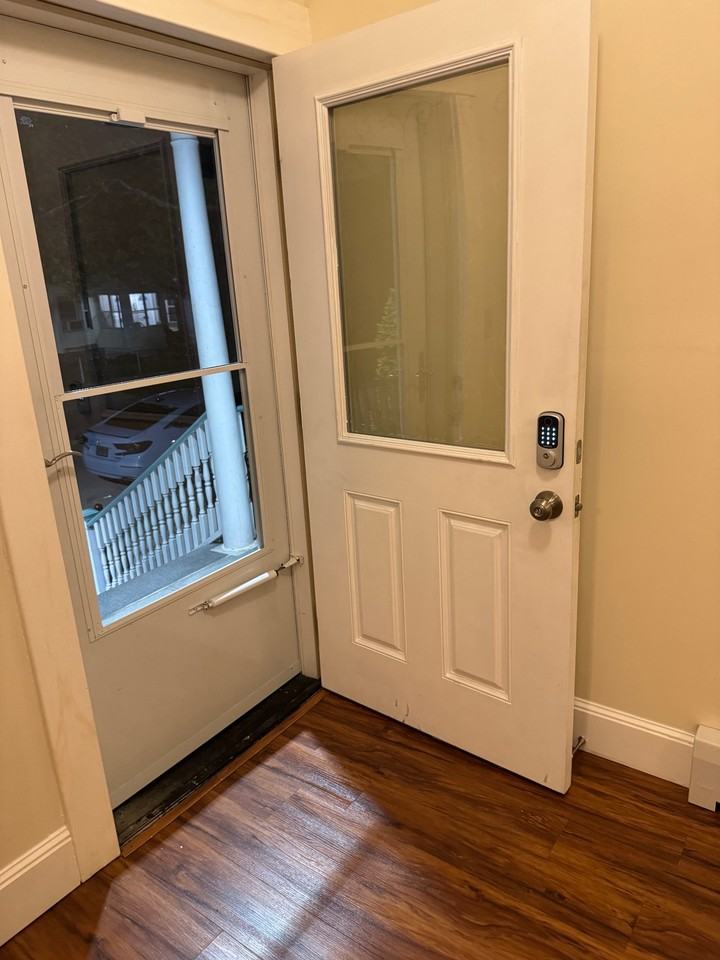 753 Winchester Ave - Photo 4 of 20