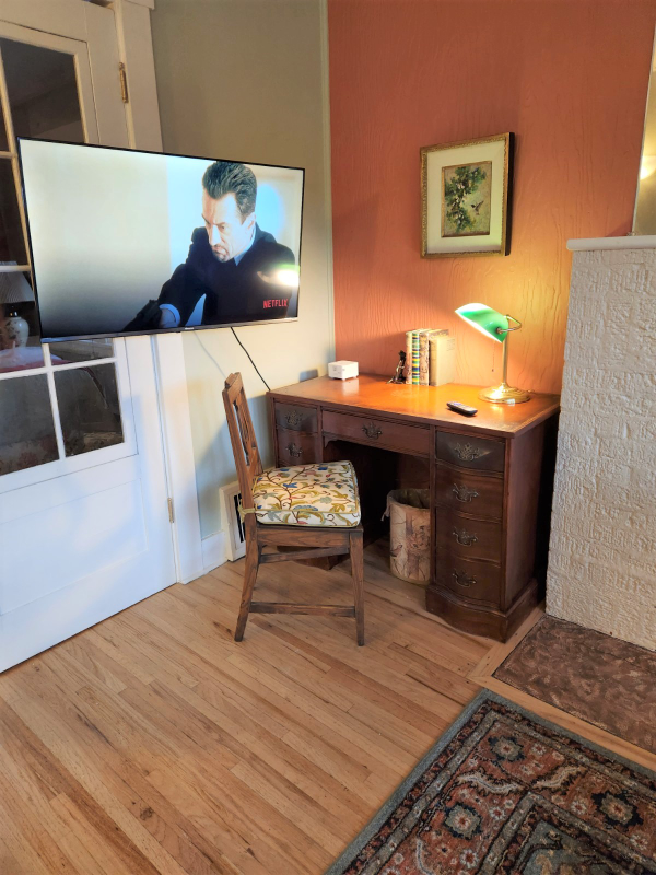 204 E 3rd Ave #1 - Photo 7 of 14