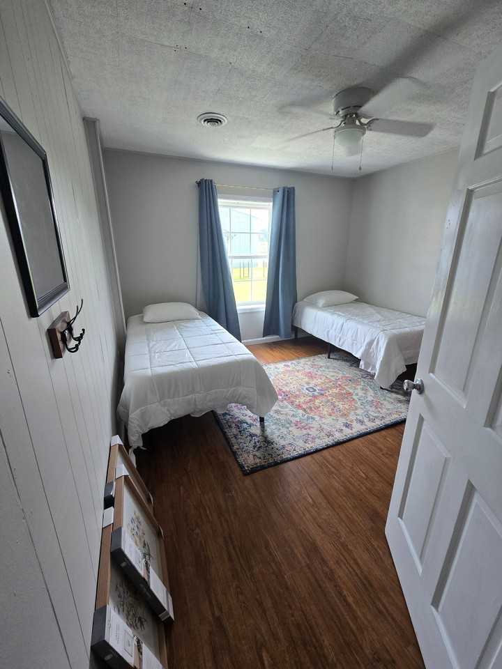 215 N Harrisburg Ave #9 - Photo 6 of 10