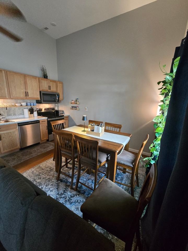 215 N Harrisburg Ave #9 - Photo 7 of 10