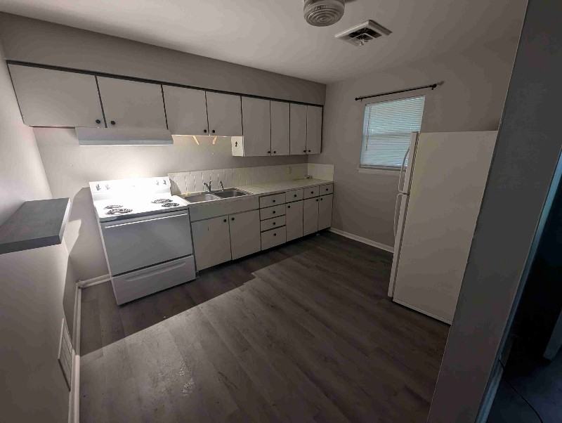 5568 Reidland Rd #2 - Photo 3 of 6