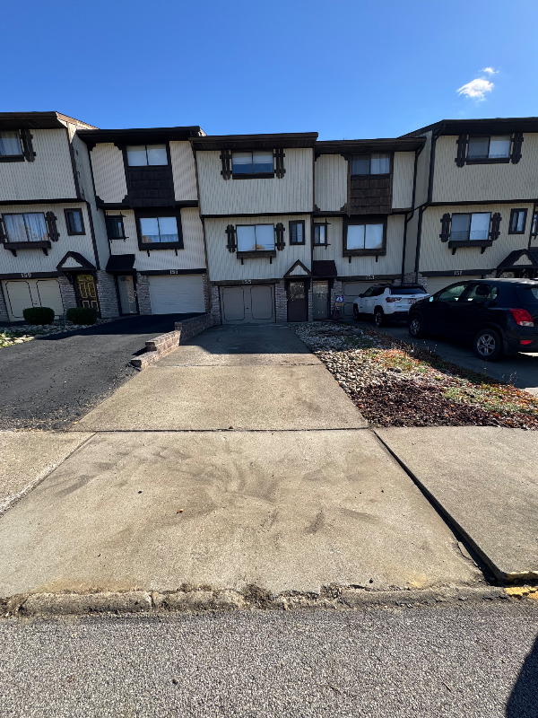 155 Palomino Dr - Photo 2 of 22