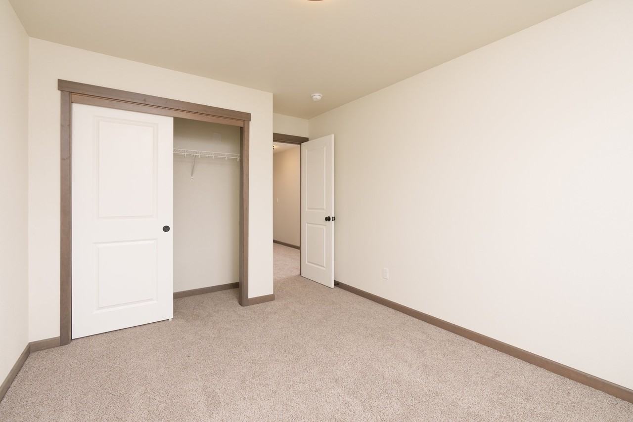 1314 Lamont Ln - Photo 6 of 12