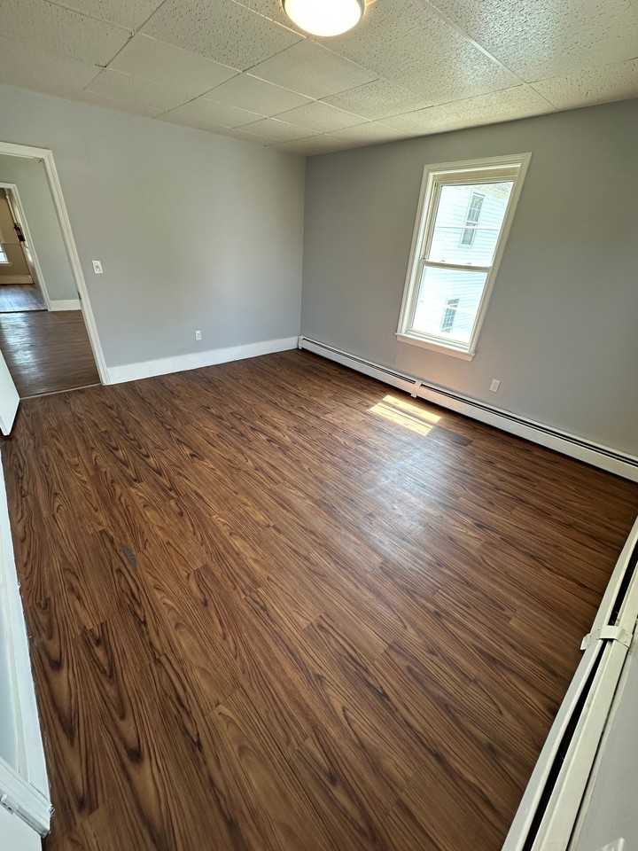 151 Franklin St #2R - Photo 6 of 9