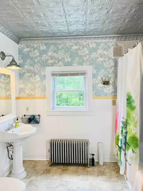 146 Hanover St #1 - Photo 3 of 16