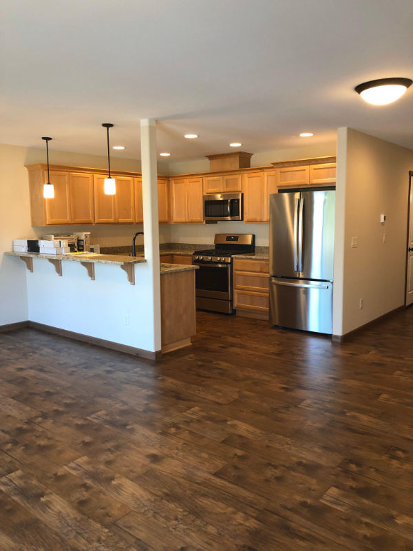 1005 Sw Juniper Gardens Ln #B - Photo 2 of 7