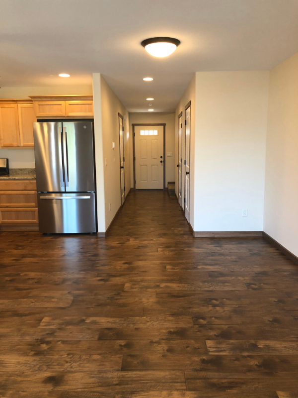 1005 Sw Juniper Gardens Ln #B - Photo 3 of 7