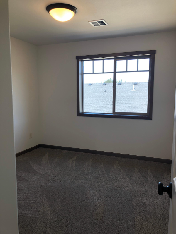 1005 Sw Juniper Gardens Ln #B - Photo 7 of 7