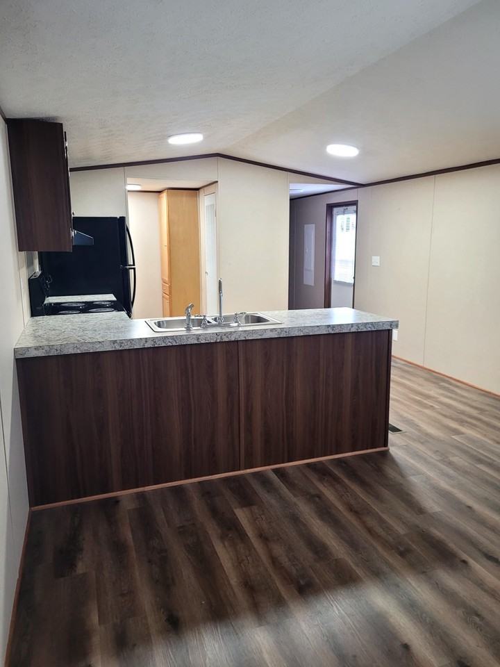 1079 Hibiscus Rd #6 - Photo 4 of 10