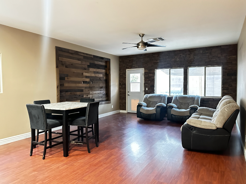 916 Bob Barney Ave - Photo 5 of 6