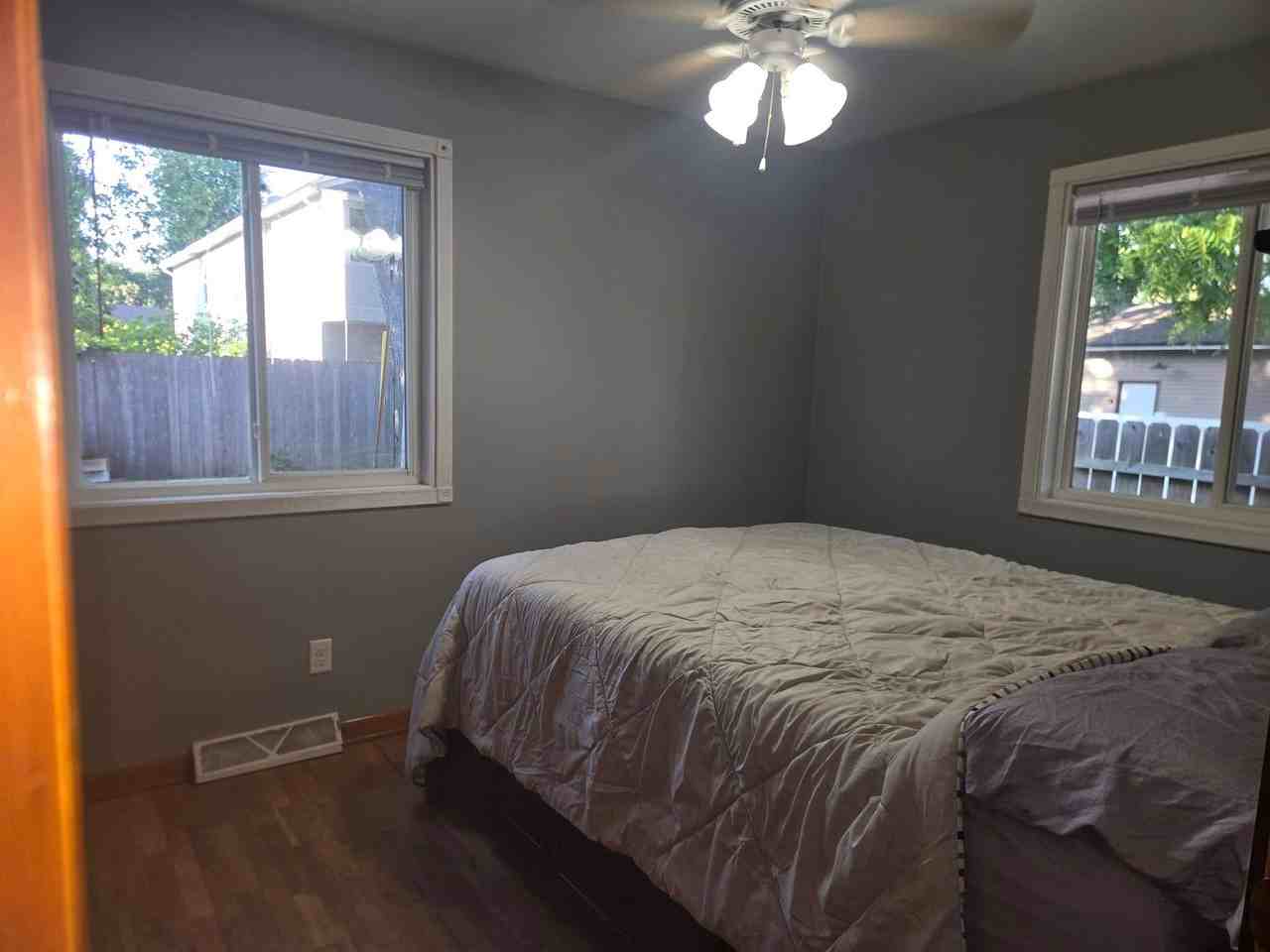 1311 N Park St - Photo 3 of 8