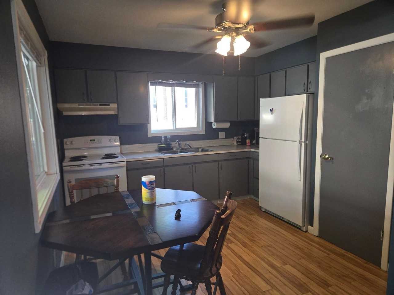 1311 N Park St - Photo 7 of 8