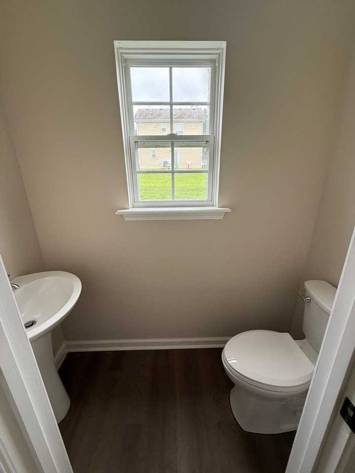 1240 Shannon Ln - Photo 6 of 19