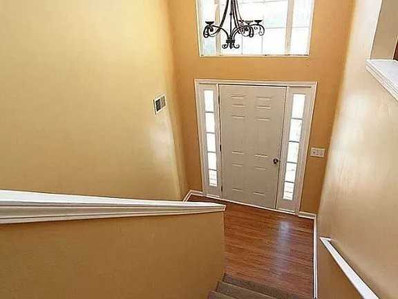 2174 Dresden Grn Nw - Photo 2 of 13