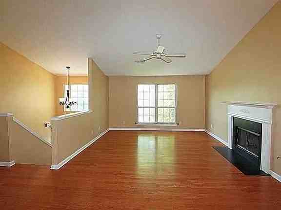 2174 Dresden Grn Nw - Photo 3 of 13