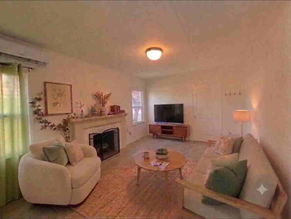 557 W Oldfield St - Photo 7 of 24