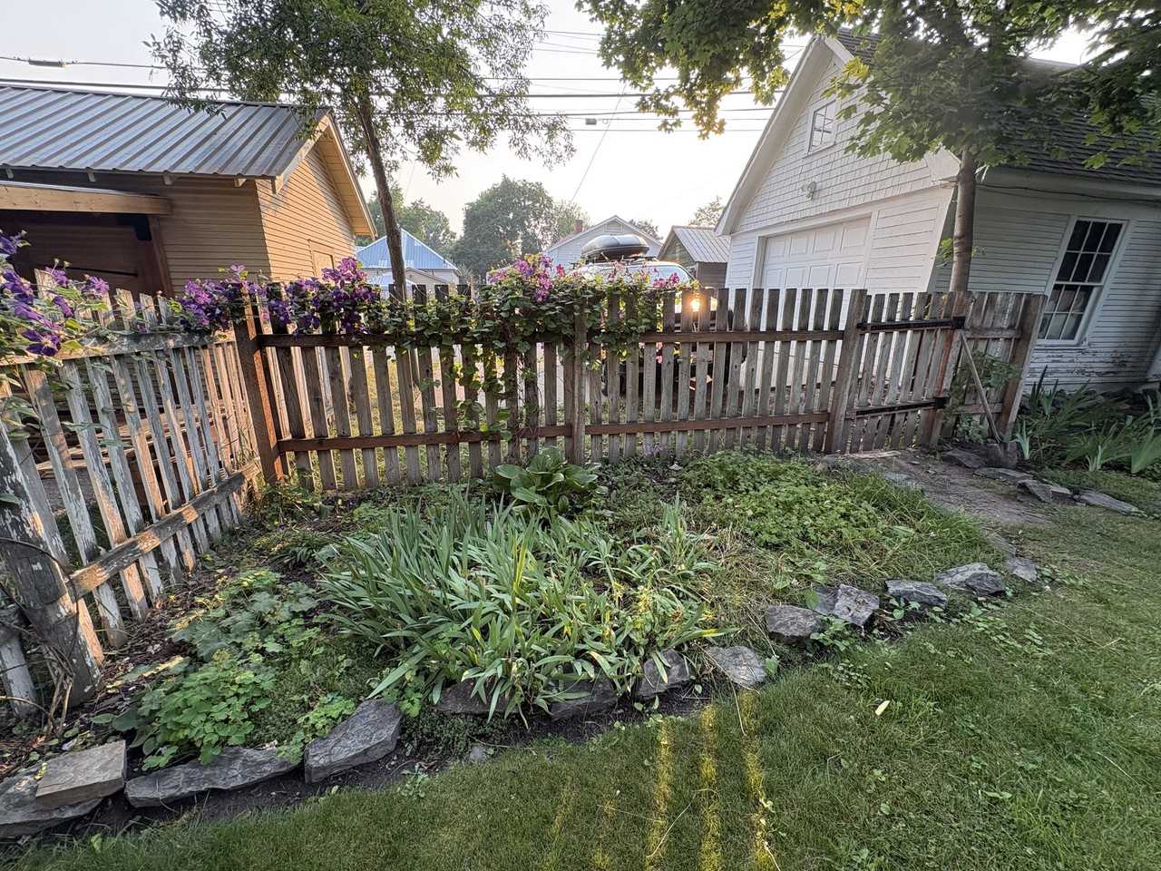 520 3rd Ave E - Photo 5 of 18